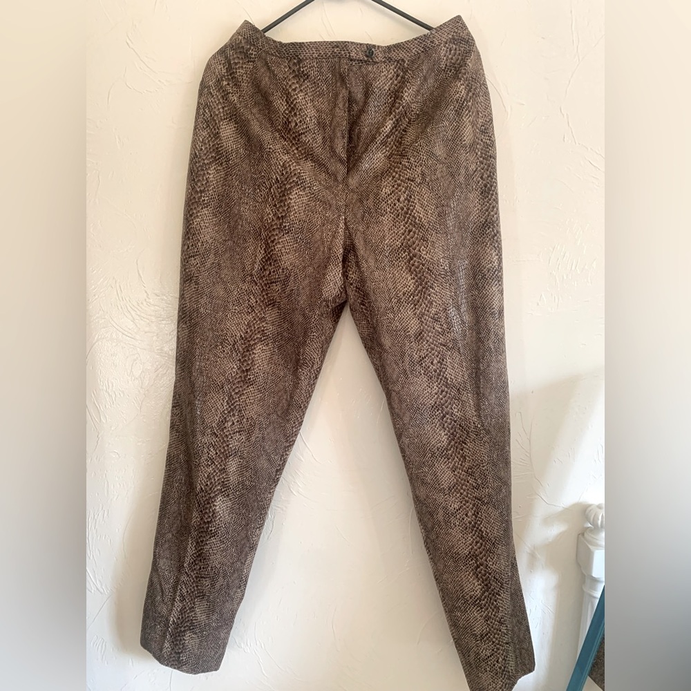 Harve Bernard Women Pants
